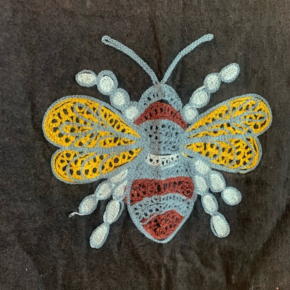 Kathmandu Imports Nepal Embroidered Bee Crop T-Shirt -L - Picture 2 of 4